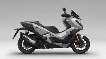 moto gris